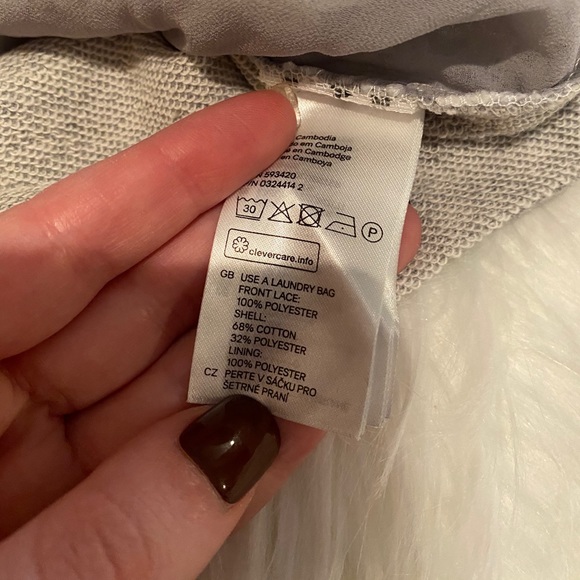 H & M Divided grey & white lace sweatshirt - Picture 12 of 13